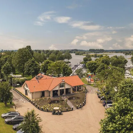 Tiny House By Dutch Waterfront Retreat * Maurik