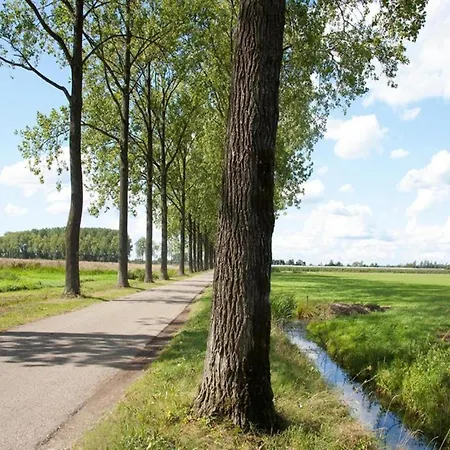 בית נופש Tiny House By Dutch Waterfront Retreat