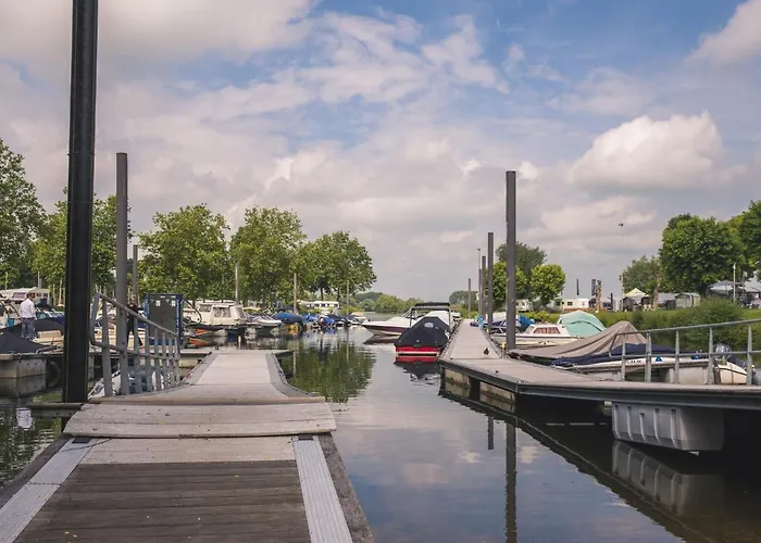 度假居 Tiny House By Dutch Waterfront Retreat Maurik