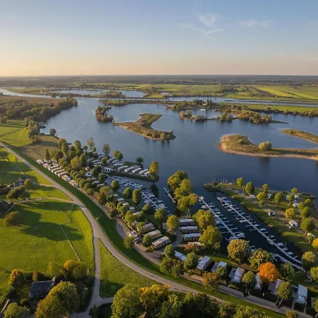 Tiny House By Dutch Waterfront Retreat Prázdninový dům
