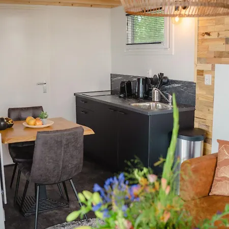 Prázdninový dům Tiny House By Dutch Waterfront Retreat Maurik