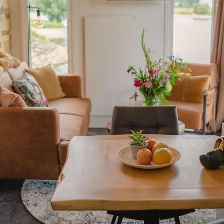 Prázdninový dům Tiny House By Dutch Waterfront Retreat Maurik