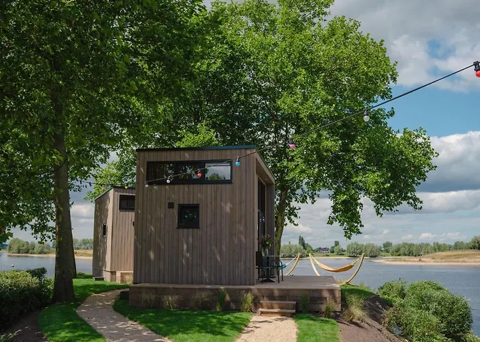Tiny House By Dutch Waterfront Retreat * Maurik