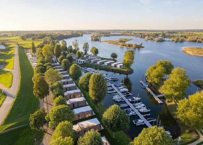 Vakantiehuis Tiny House By Dutch Waterfront Retreat Maurik